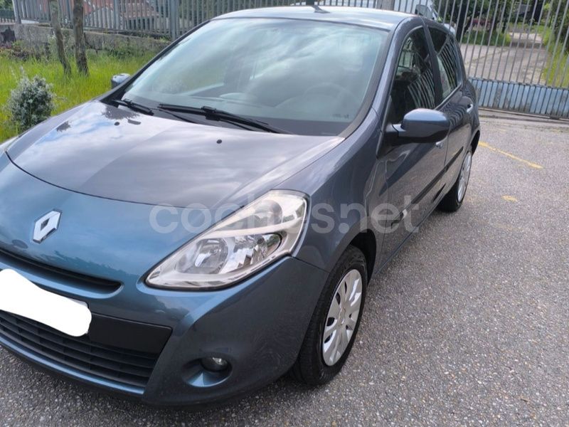 Azul Usado 2010 Renault Clio II Expression Berlina | 4900 € (Precio justo) - Imagen 1/4