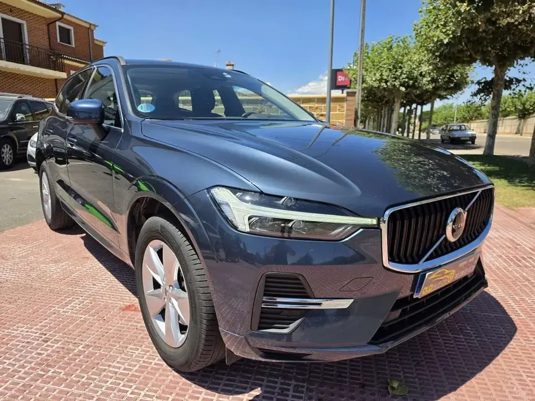 Usado Volvo XC60 Core 197 CV (144 kW) 2024 Gris SUV