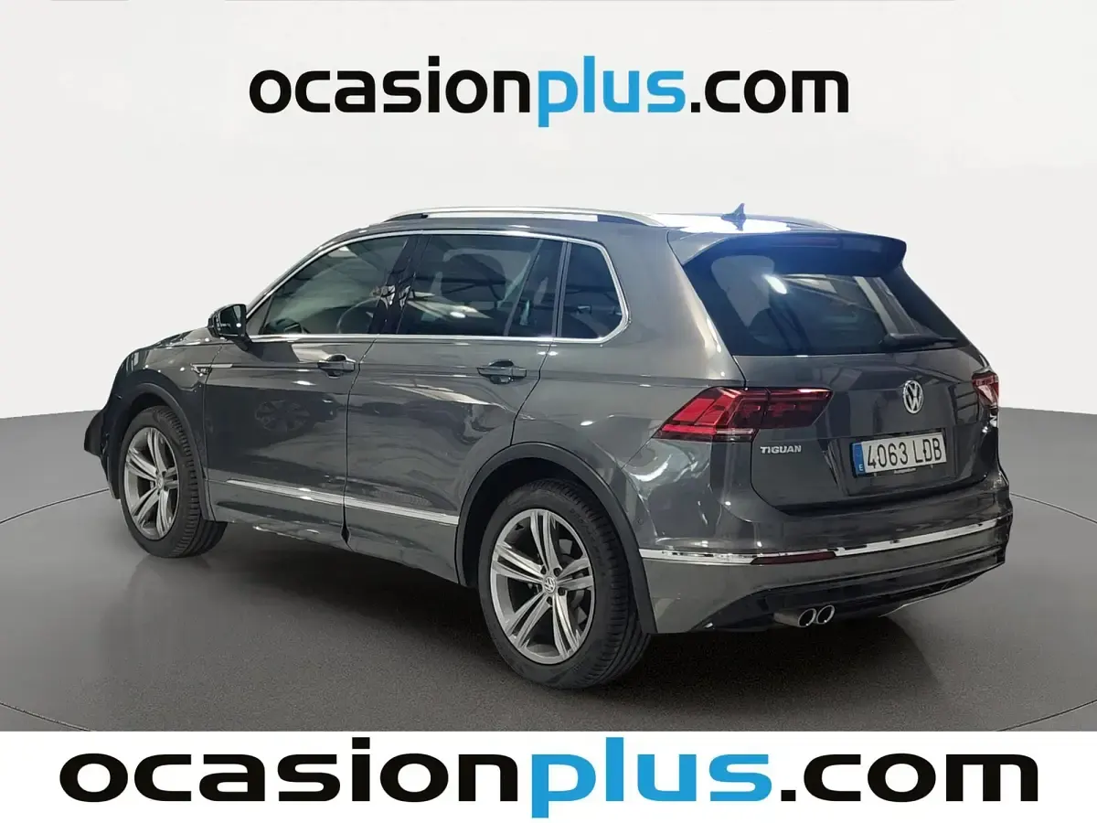 Usado VW Tiguan Sportline 150 CV (110 kW) 2019 Gris SUV