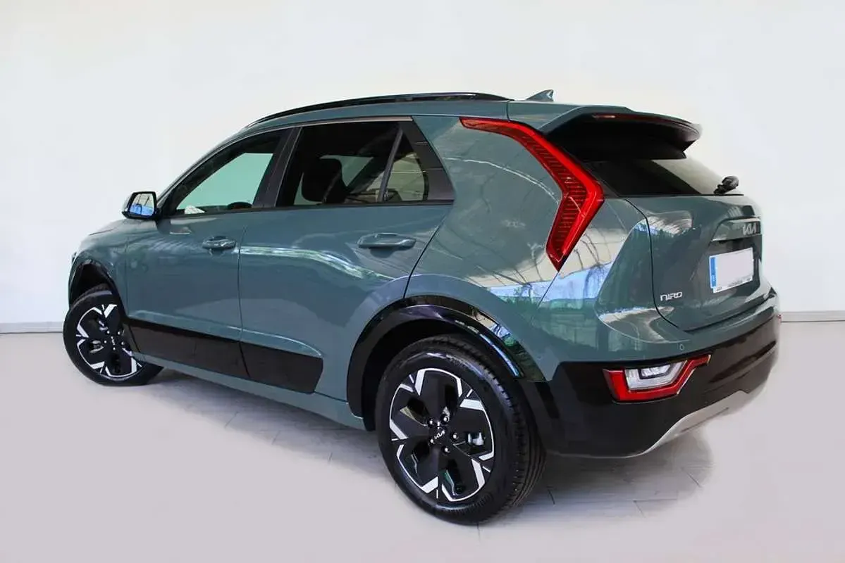 Usado Kia e-Niro 150 kW (204 CV) 2023 Verde SUV