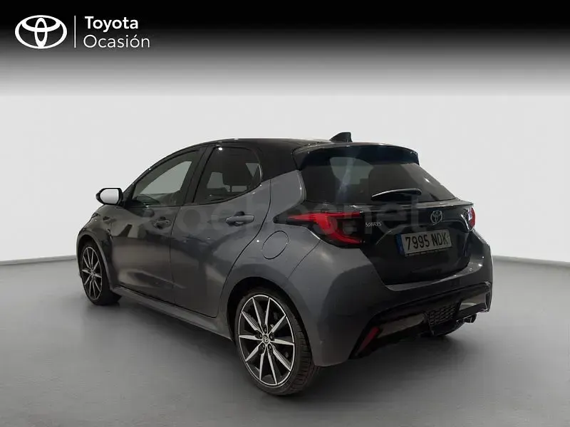 Usado Toyota Yaris Hybrid Sport 130 CV (95 kW) 2025 Blanco Berlina