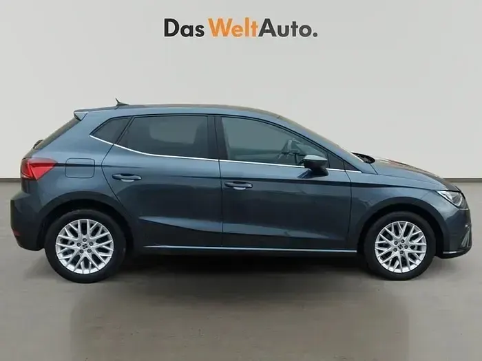 Usado Seat Ibiza 115 CV (84 kW) 2025 Gris Utilitario