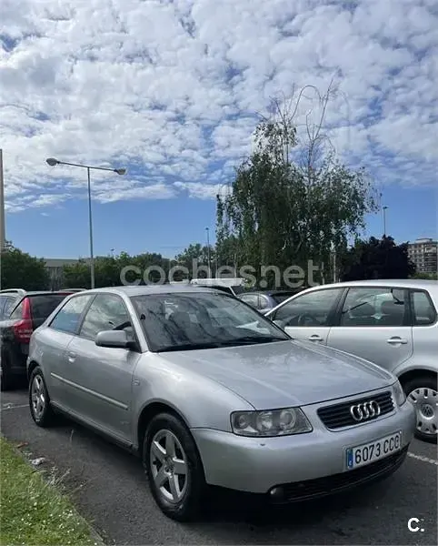 Usado Audi A3 Ambiente 100 HP (73 kW) 2002 Cinzento Citadino