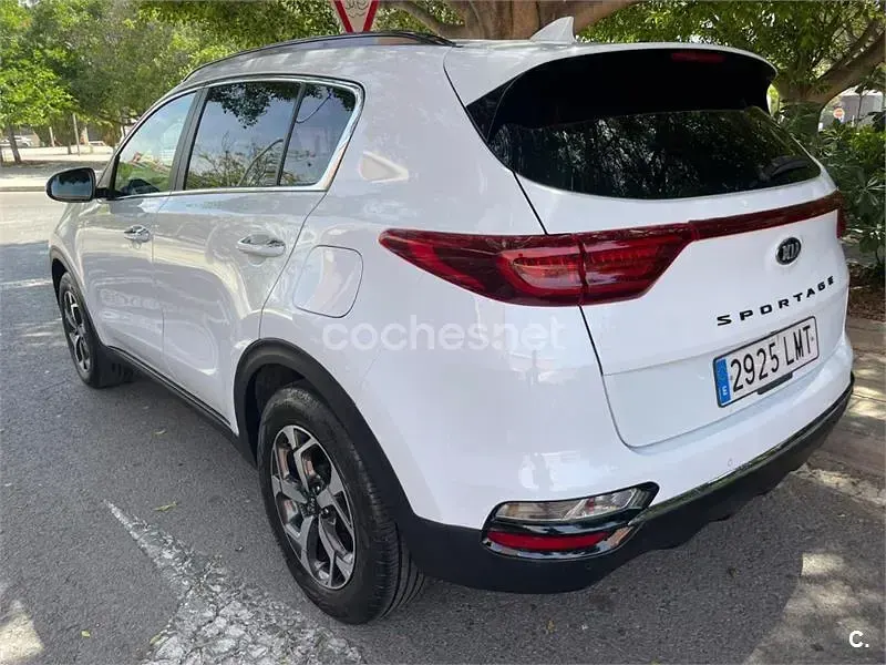 Usado Kia Sportage Plus 136 CV (100 kW) 2021 Blanco SUV