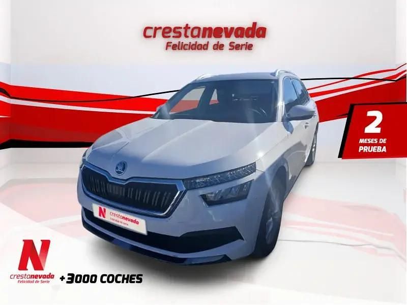 Usado Skoda Kamiq Ambition 110 CV (80 kW) 2021 Blanco SUV