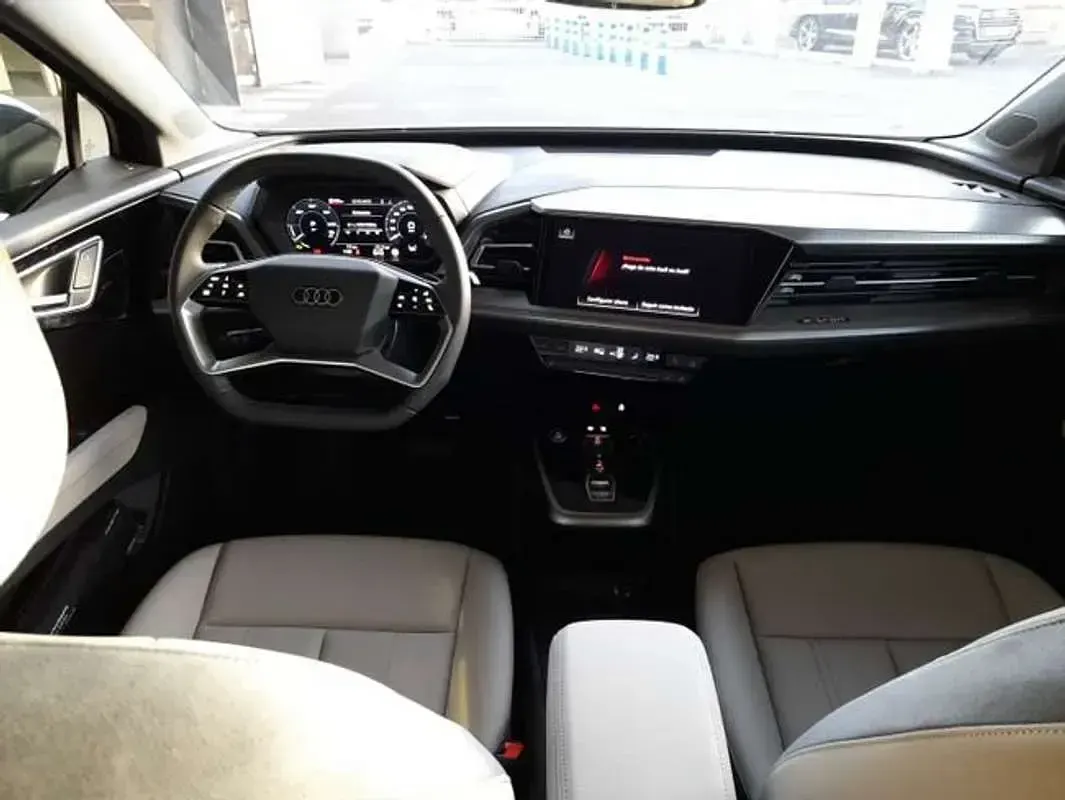 Usado Audi Q4 e-tron Sport 210 kW (286 CV) 2025 Negro SUV