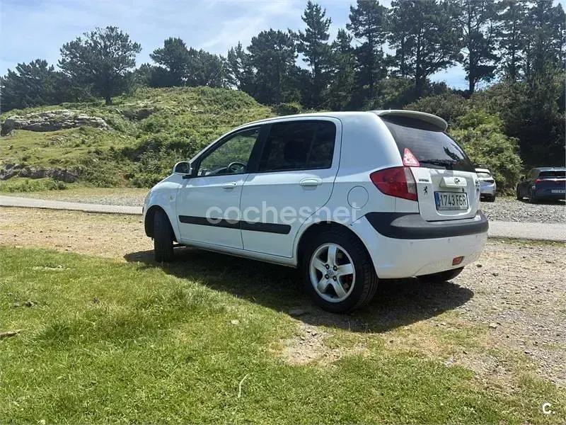 Usado Hyundai Getz GLS 110 CV (80 kW) 2006 Blanco Utilitario