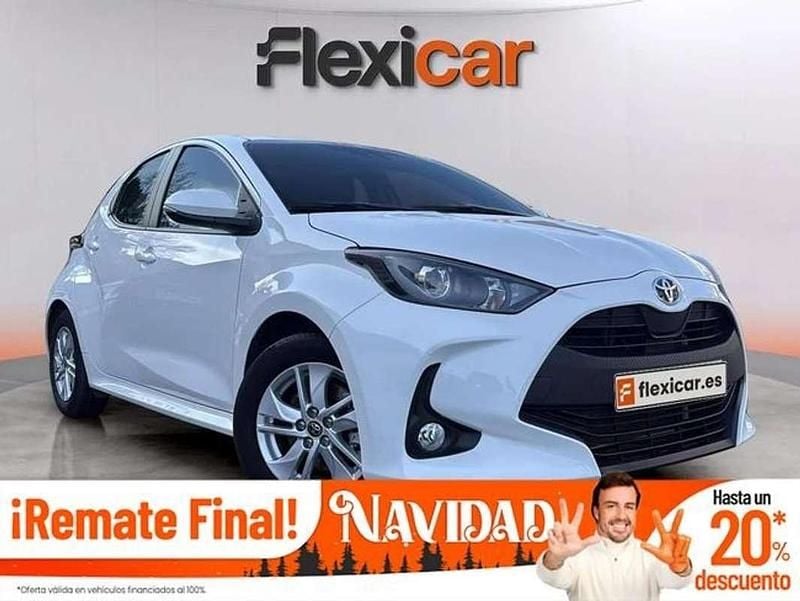 Blanco Usado 2022 Toyota Yaris Hybrid Active Utilitario | 17.990 € (Precio justo) - Imagen 1/4