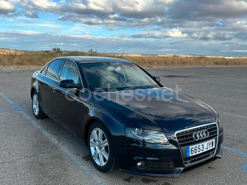 Azul Usado 2010 Audi A4 Berlina | 8990 € (Precio justo) - Imagen 1/4