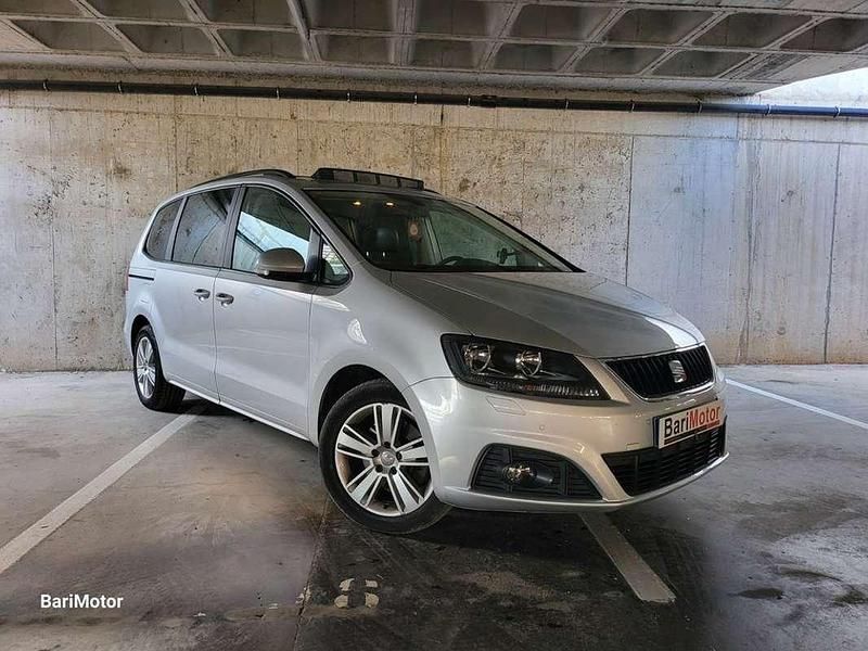 Usado Seat Alhambra I-Tech 139 CV (102 kW) 2014 Gris Monovolumen