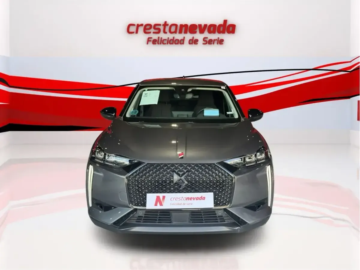 Usado DS Automobiles DS3 Crossback Performance 131 CV (96 kW) 2023 Gris SUV