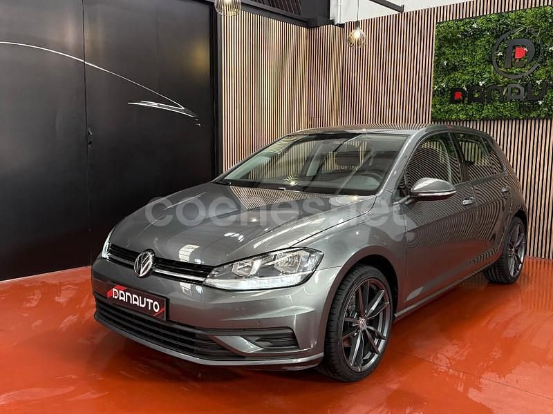 Usado VW Golf VII Sportline 115 CV (84 kW) 2020 Gris / plata Berlina
