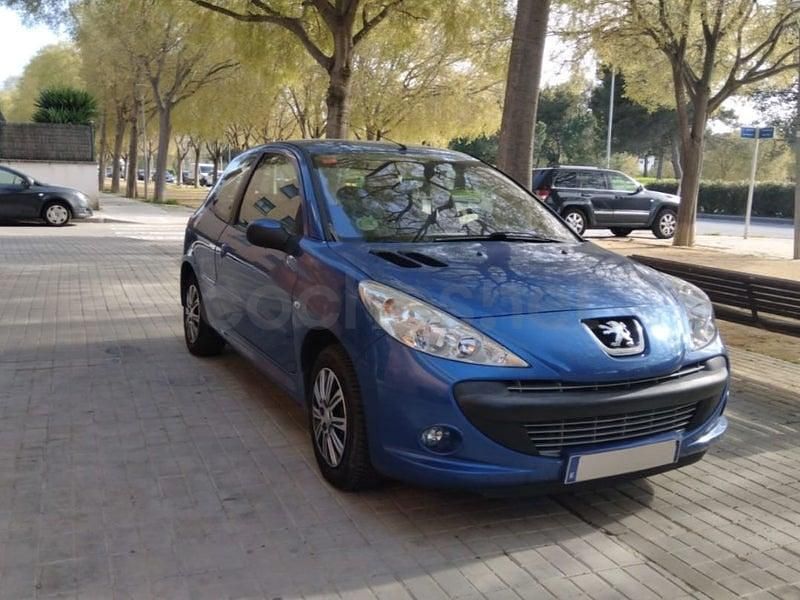 Usado Peugeot 206 75 CV (55 kW) 2012 Azul Berlina