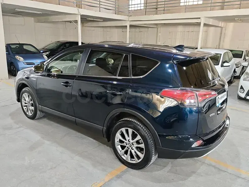 Usado Toyota RAV4 Hybrid Advance 197 CV (144 kW) 2017 Azul SUV