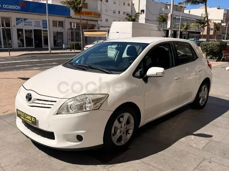 Usado Toyota Auris 101 CV (74 kW) 2010 Blanco Utilitario