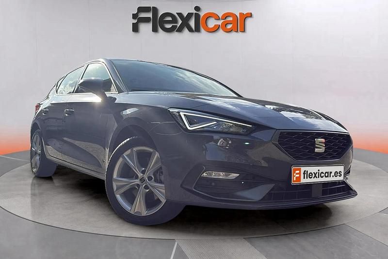 Gris Usado 2023 Seat Leon FR Berlina | 22.490 € (Precio justo) - Imagen 1/4