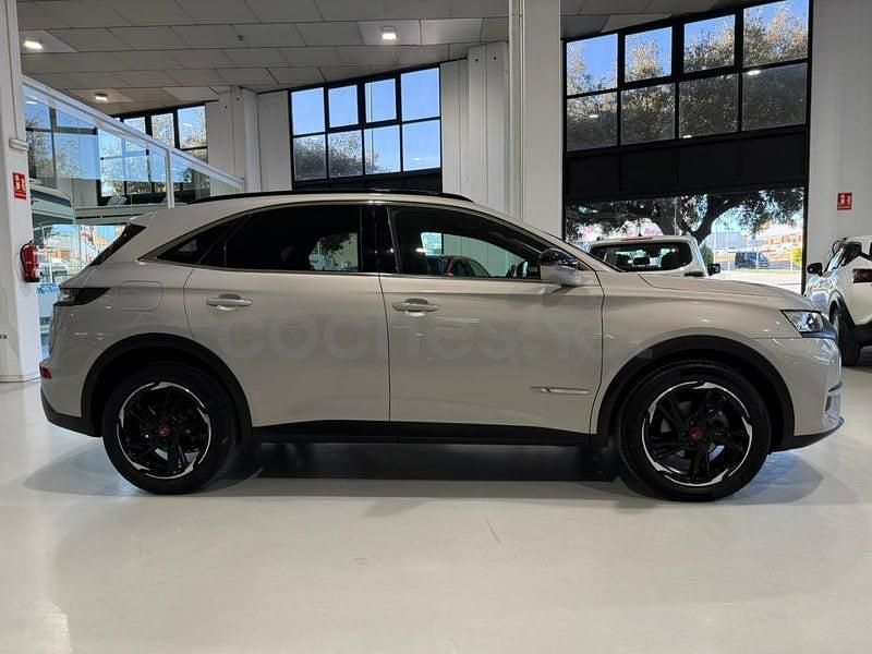 Usado DS Automobiles DS7 Crossback 130 CV (95 kW) 2021 Gris / plata SUV
