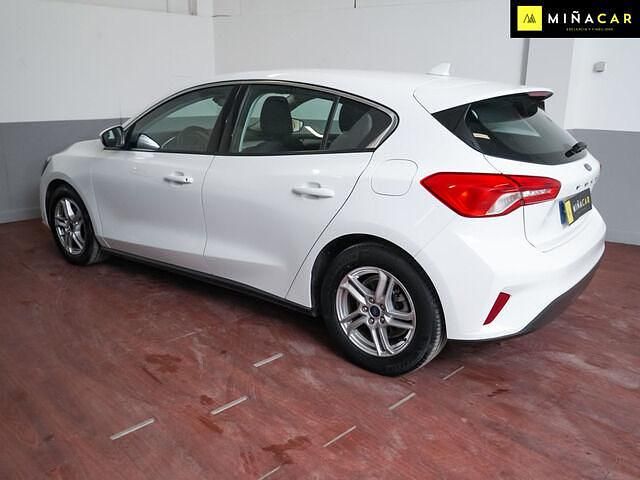 Usado Ford Focus Trend+ 125 CV (91 kW) 2019 Blanco Utilitario