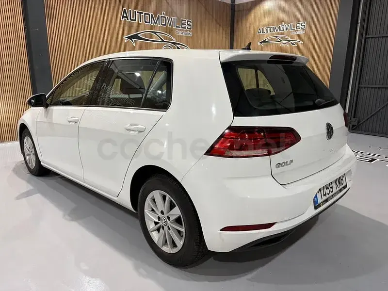 Usado VW Golf VII Advance 116 CV (85 kW) 2019 Blanco Berlina