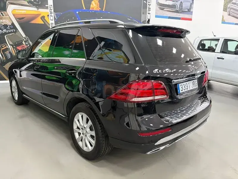 Usado Mercedes GLE250 204 CV (150 kW) 2017 Negro SUV