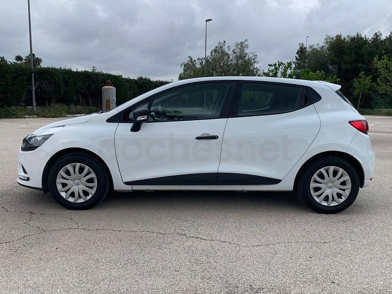 Usado Renault Clio IV Business 75 CV (55 kW) 2019 Blanco Berlina