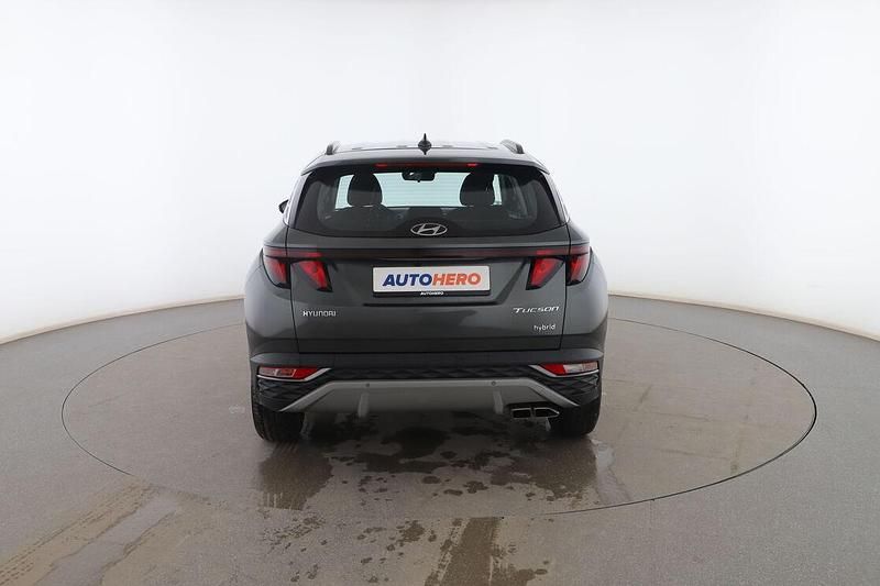 Usado Hyundai Tucson 230 CV (169 kW) 2022 Gris SUV