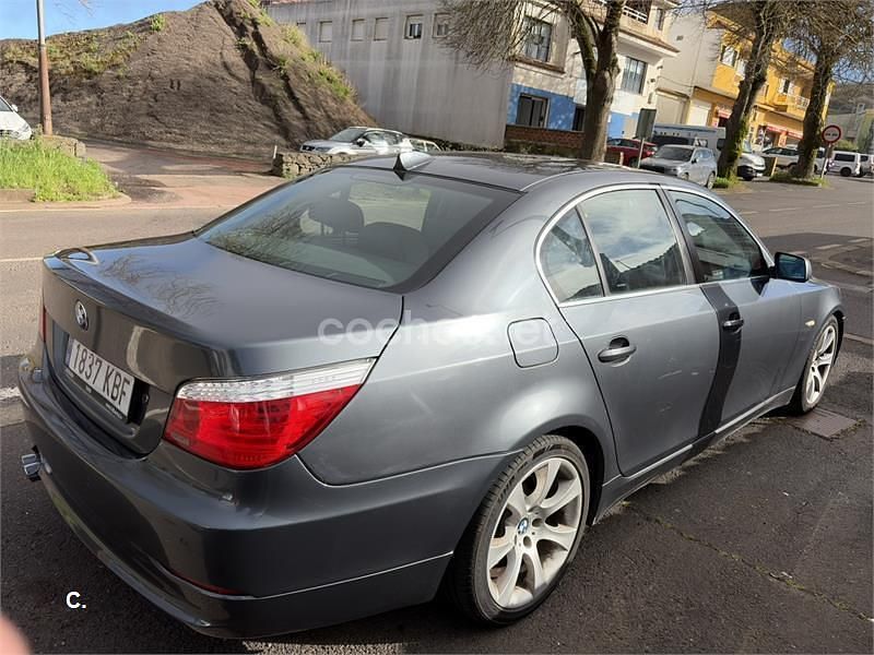 Usado BMW 523 177 CV (130 kW) 2007 Gris / plata Berlina