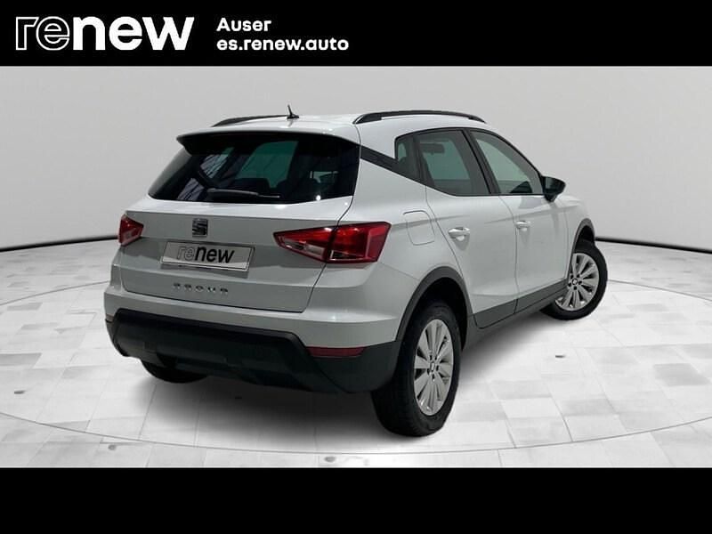 Usado Seat Arona Ecomotive 115 CV (84 kW) 2018 Blanco SUV