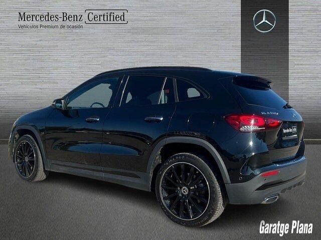 Usado Mercedes GLA250 AMG line 218 CV (160 kW) 2022 Negro cosmos SUV