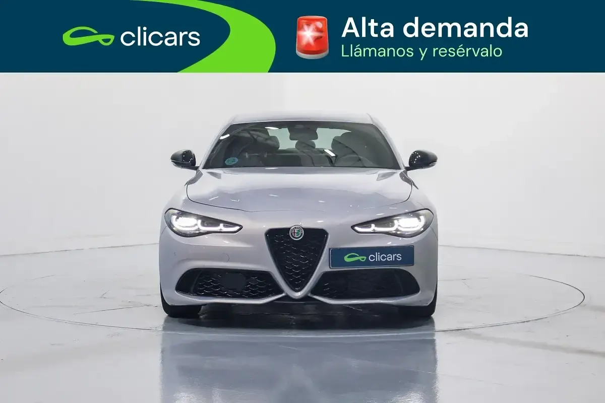 Usado Alfa Romeo Giulia Sprint 160 CV (117 kW) 2023 Gris Berlina
