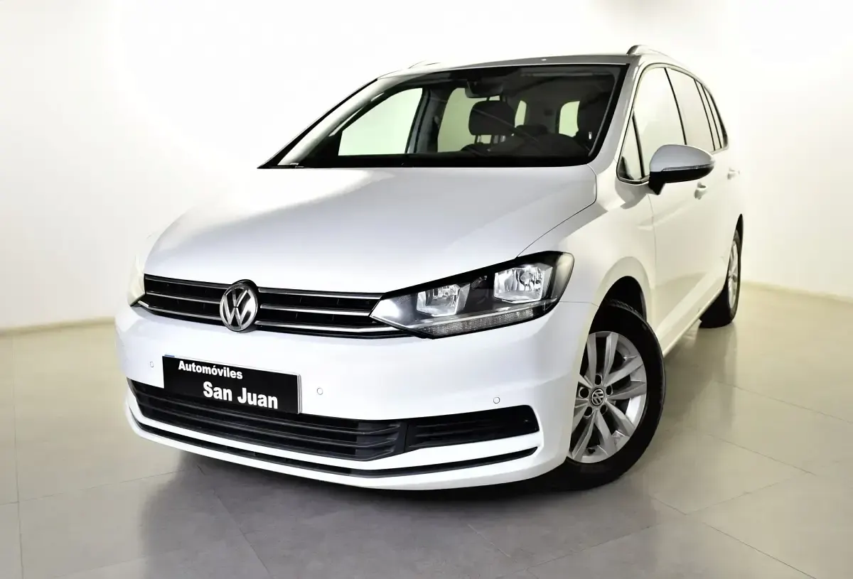 Usado VW Touran Advance 115 CV (84 kW) 2017 Blanco Monovolumen