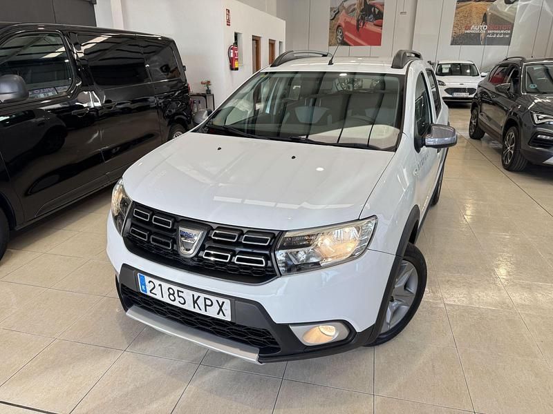 Blanco Usado 2018 Dacia Sandero Comfort Berlina | 11.899 € (Un poco caro) - Imagen 1/4