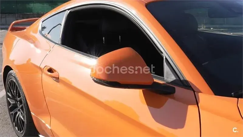 Usado Ford Mustang GT 450 CV (330 kW) 2021 Naranja Coupe