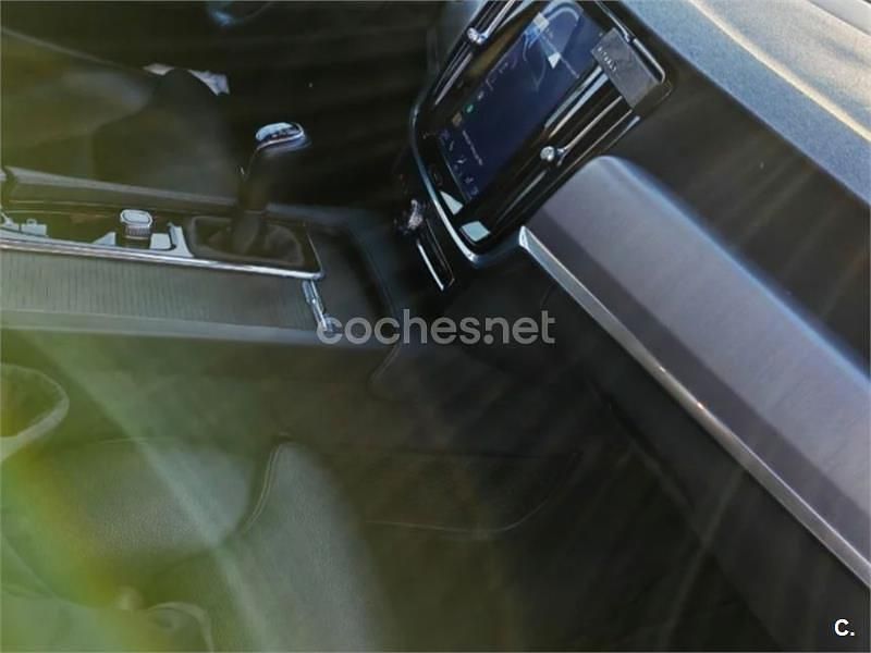 Usado Volvo S90 Momentum 150 CV (110 kW) 2018 Azul Berlina