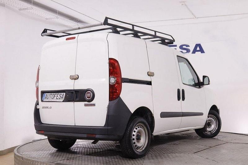 Usado Fiat Doblò 95 CV (69 kW) 2020 Blanco