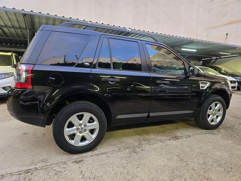 Käytetty Land Rover Freelander 2 S 150 HP (110 kW) 2012 Musta Katumaasturi