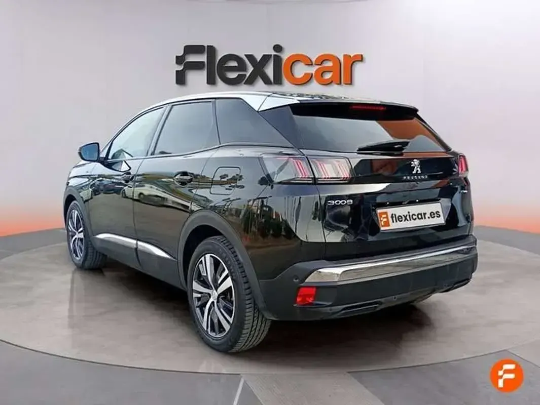 Usado Peugeot 3008 Allure 136 CV (100 kW) 2023 Blanco SUV