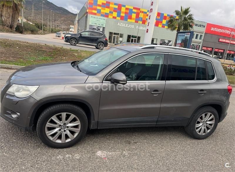 Usado VW Tiguan 140 CV (102 kW) 2008 Gris / plata SUV