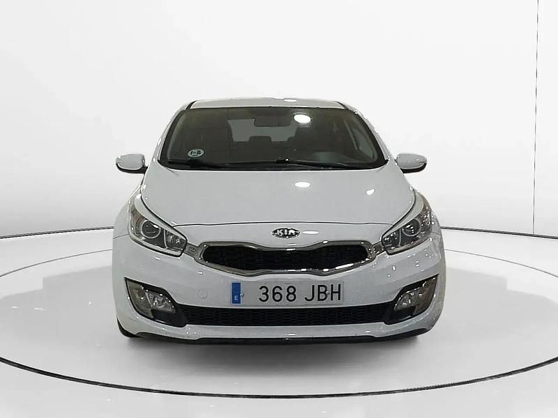 Używany Kia Ceed 110 KM (80 kW) 2014 Biały Hatchback