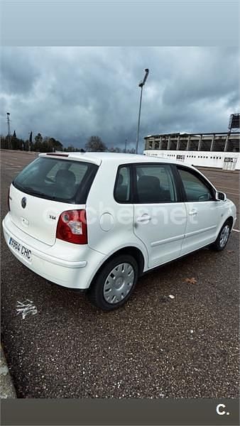 Usado VW Polo Highline 75 CV (55 kW) 2003 Blanco Berlina