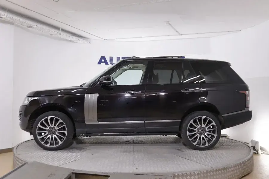 Käytetty Land Rover Range Rover Autobiography 510 HP (375 kW) 2014 Musta Katumaasturi