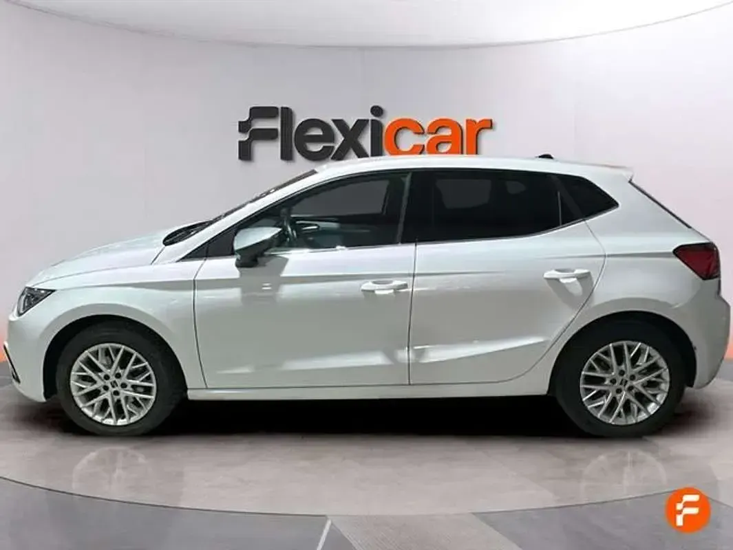 Usado Seat Ibiza XCELLENCE 116 CV (85 kW) 2024 Blanco Utilitario