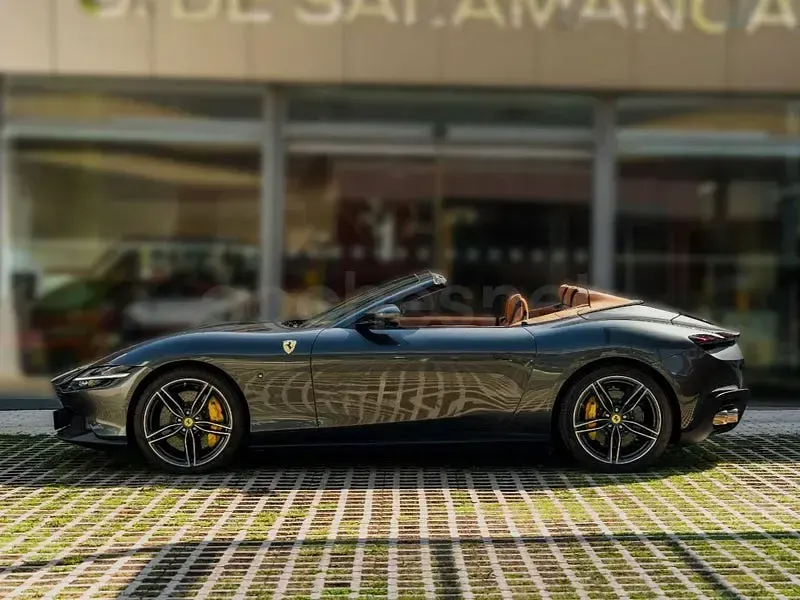 Nuevo Ferrari Roma 620 CV (456 kW) 2026 Gris / plata Descapotable