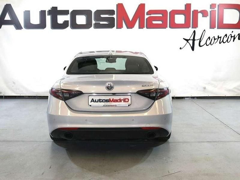 Usado Alfa Romeo Giulia Sprint 162 CV (119 kW) 2023 Gris Berlina