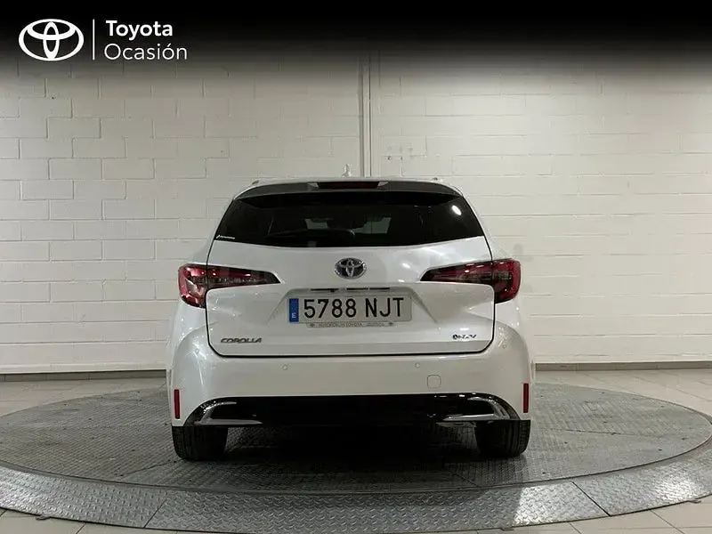 Usado Toyota Corolla Sport 196 CV (144 kW) 2025 Blanco Familiar