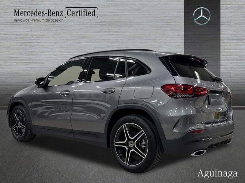 Usado Mercedes GLA200 150 CV (110 kW) 2024 Gris / plata SUV
