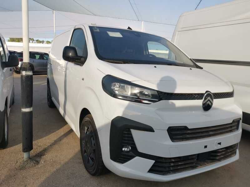 Usado Citroën Jumpy 120 CV (88 kW) 2024 Blanco Monovolumen