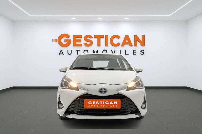 Blanco Usado 2020 Toyota Yaris Hybrid Active Berlina | 13.990 € (Super precio) - Imagen 1/4