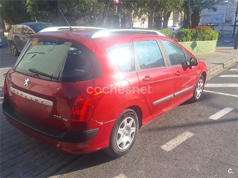 Usado Peugeot 308 SW 110 CV (80 kW) 2010 Rojo Familiar
