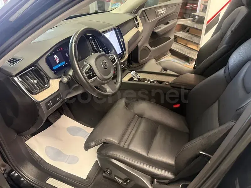 Usado Volvo XC60 Plus 197 CV (144 kW) 2022 Negro SUV
